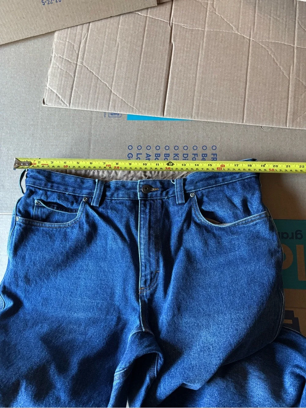 Duluth Trading Men's Blue Jeans Size 37x28 inseam 27.5”